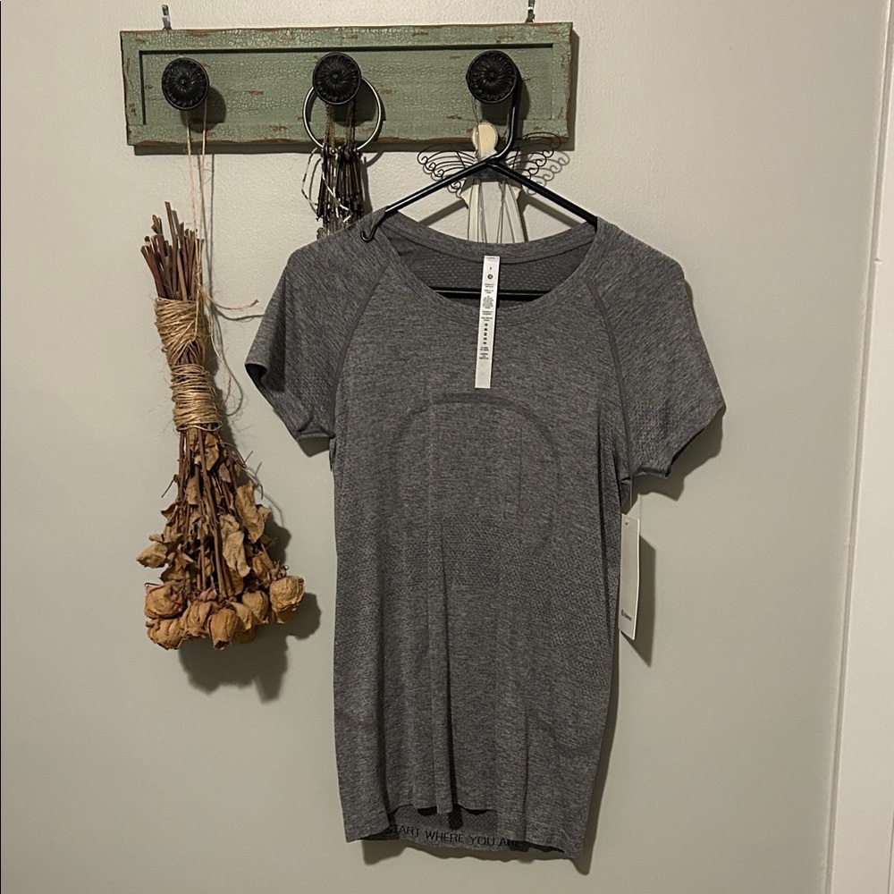Lululemon Swiftly Tech Top-